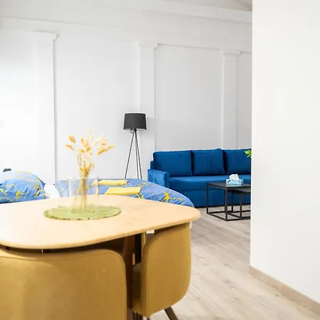 Cozy Main Square Iii With Breakfast