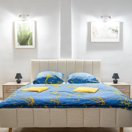 Cozy Main Square Iii With Breakfast Option *