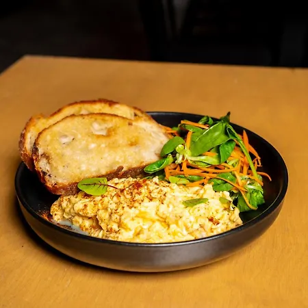 Cozy Main Square Iii With Breakfast Option Kassa